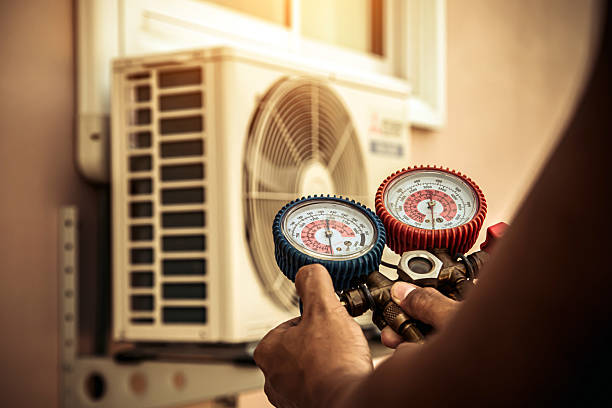 Professional Hvac technician working in Mission, TX